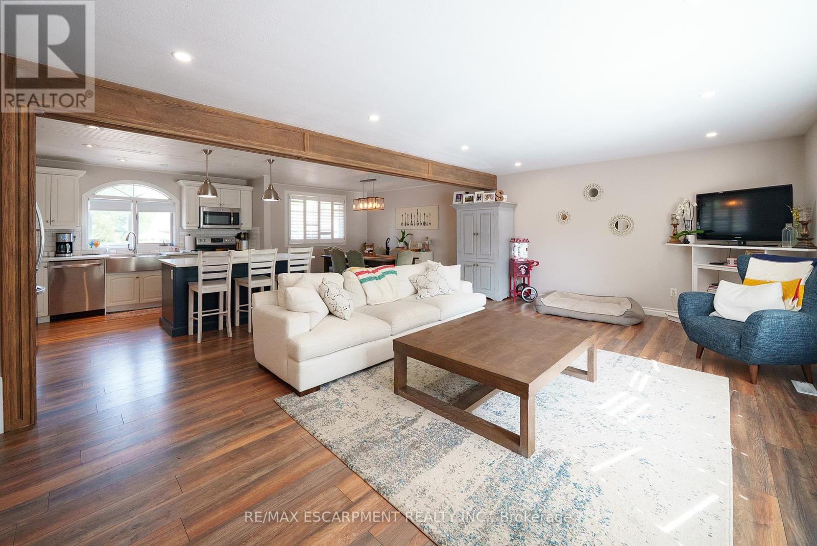 Photo 9 of 41 Westbrier Knoll, Brantford ON