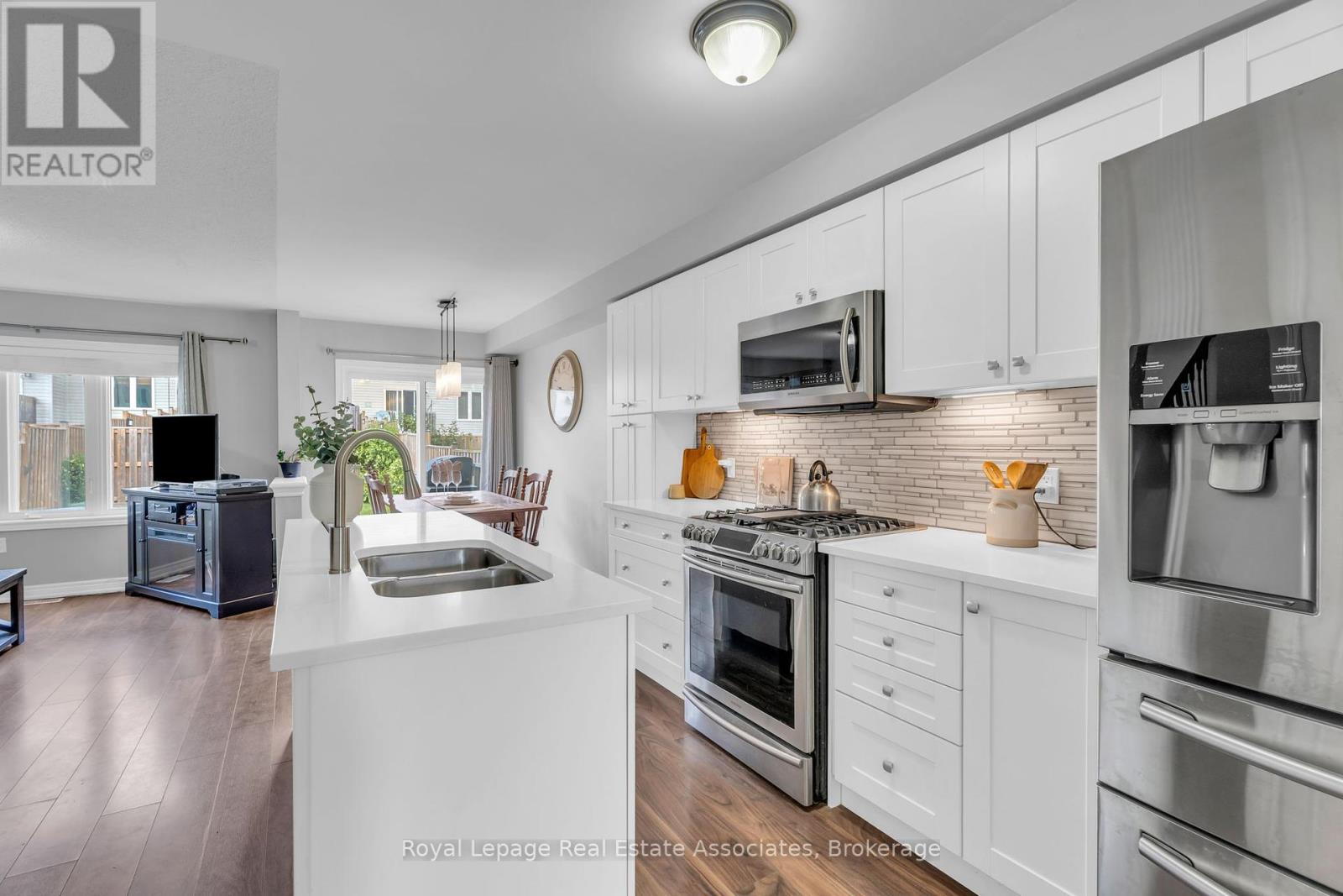 Photo 12 of 822 Cook Crescent, Shelburne ON