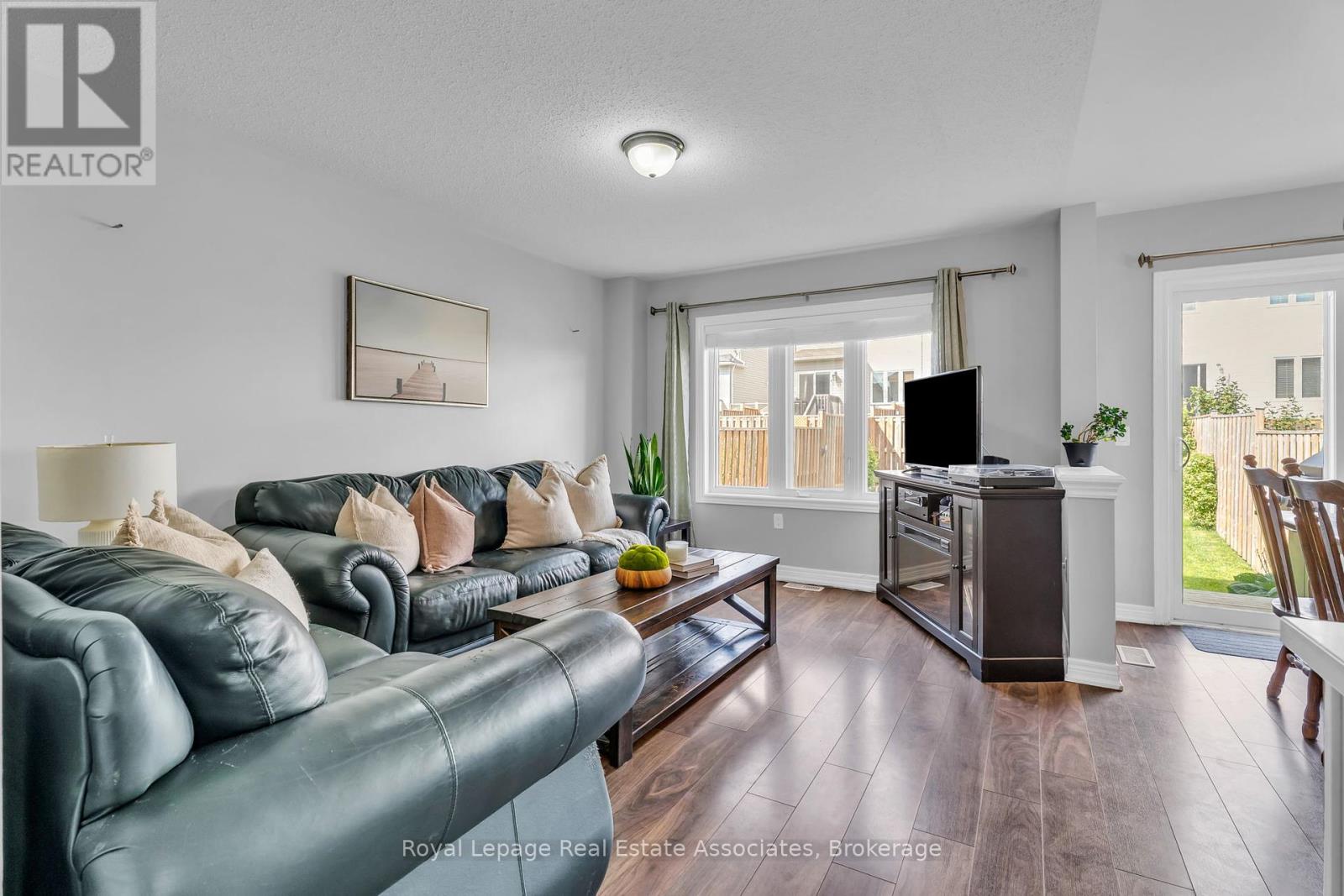 Photo 15 of 822 Cook Crescent, Shelburne ON