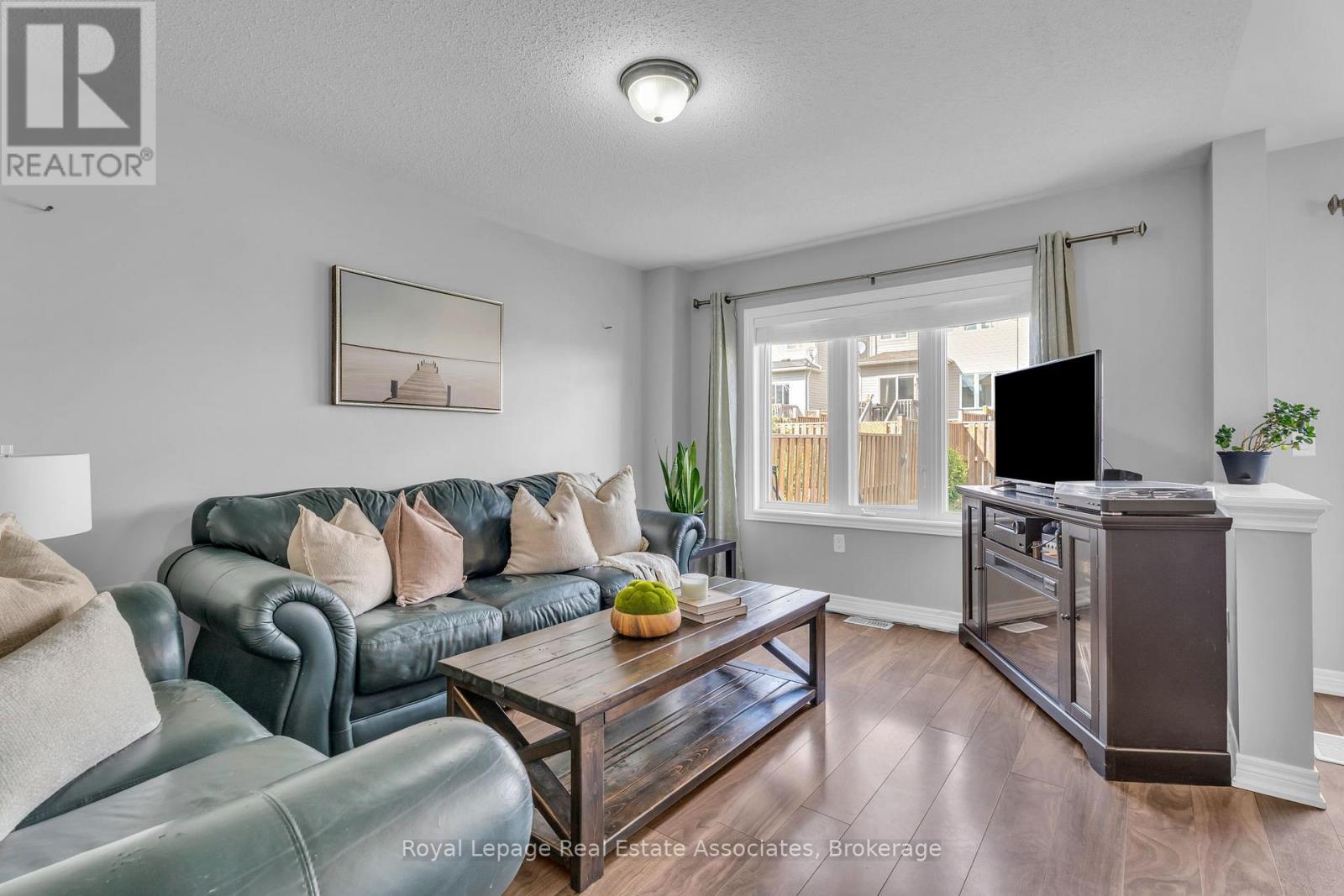 Photo 16 of 822 Cook Crescent, Shelburne ON