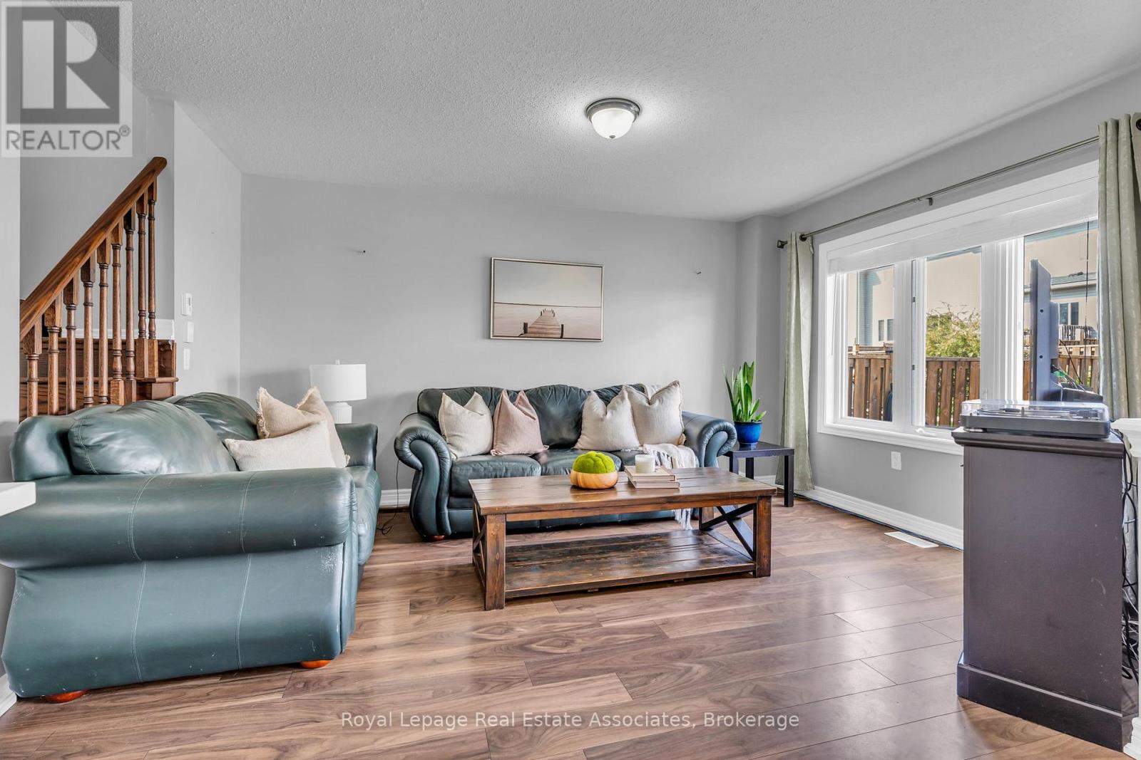 Photo 17 of 822 Cook Crescent, Shelburne ON