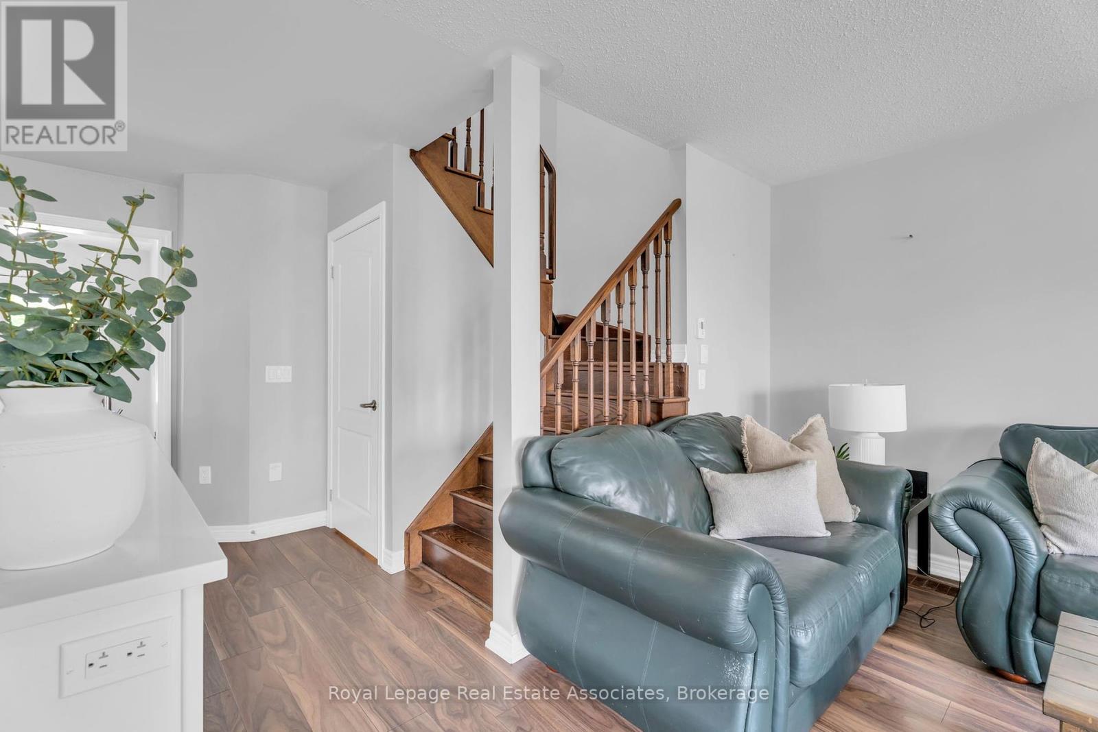 Photo 21 of 822 Cook Crescent, Shelburne ON