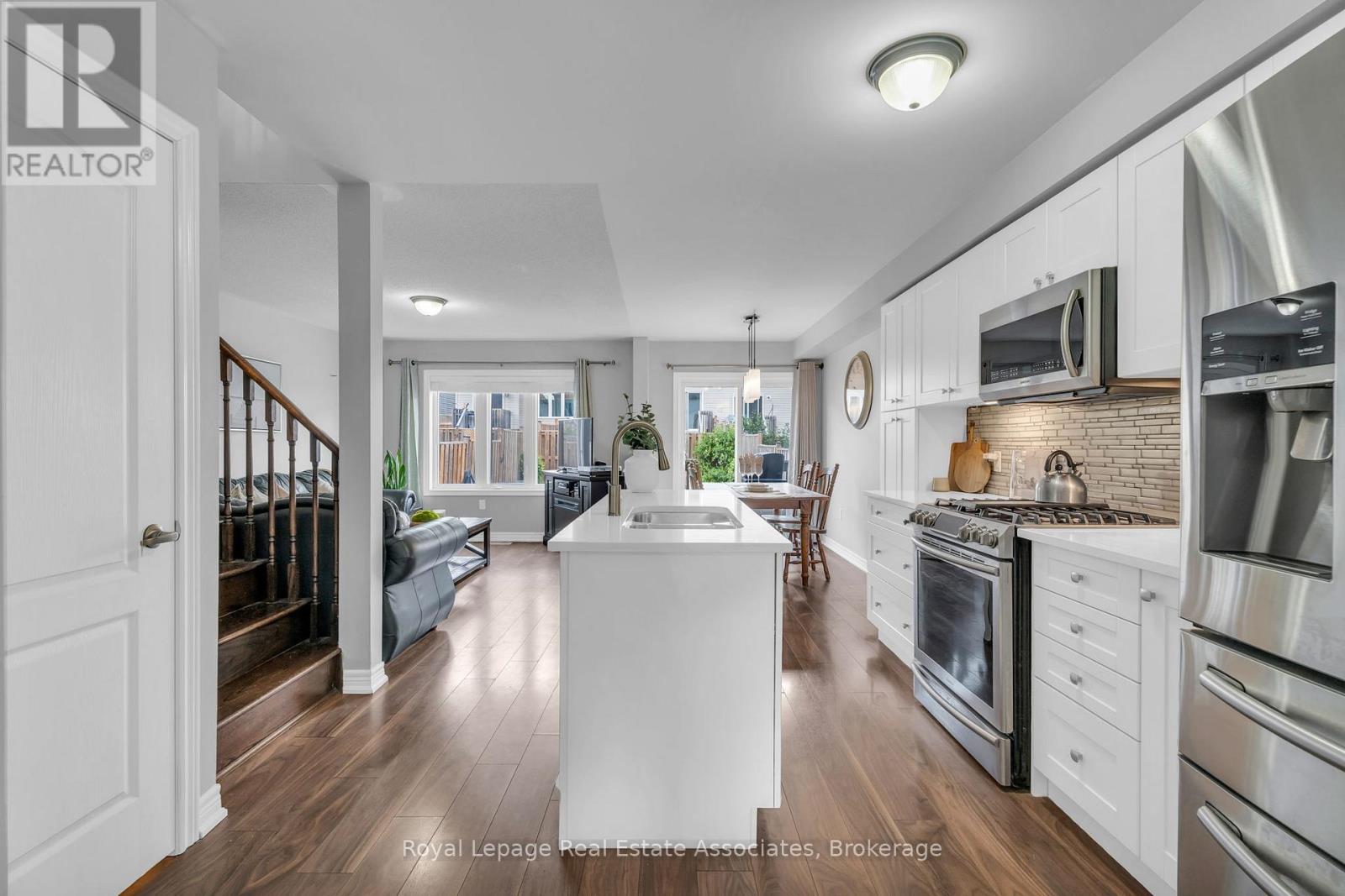 Photo 7 of 822 Cook Crescent, Shelburne ON