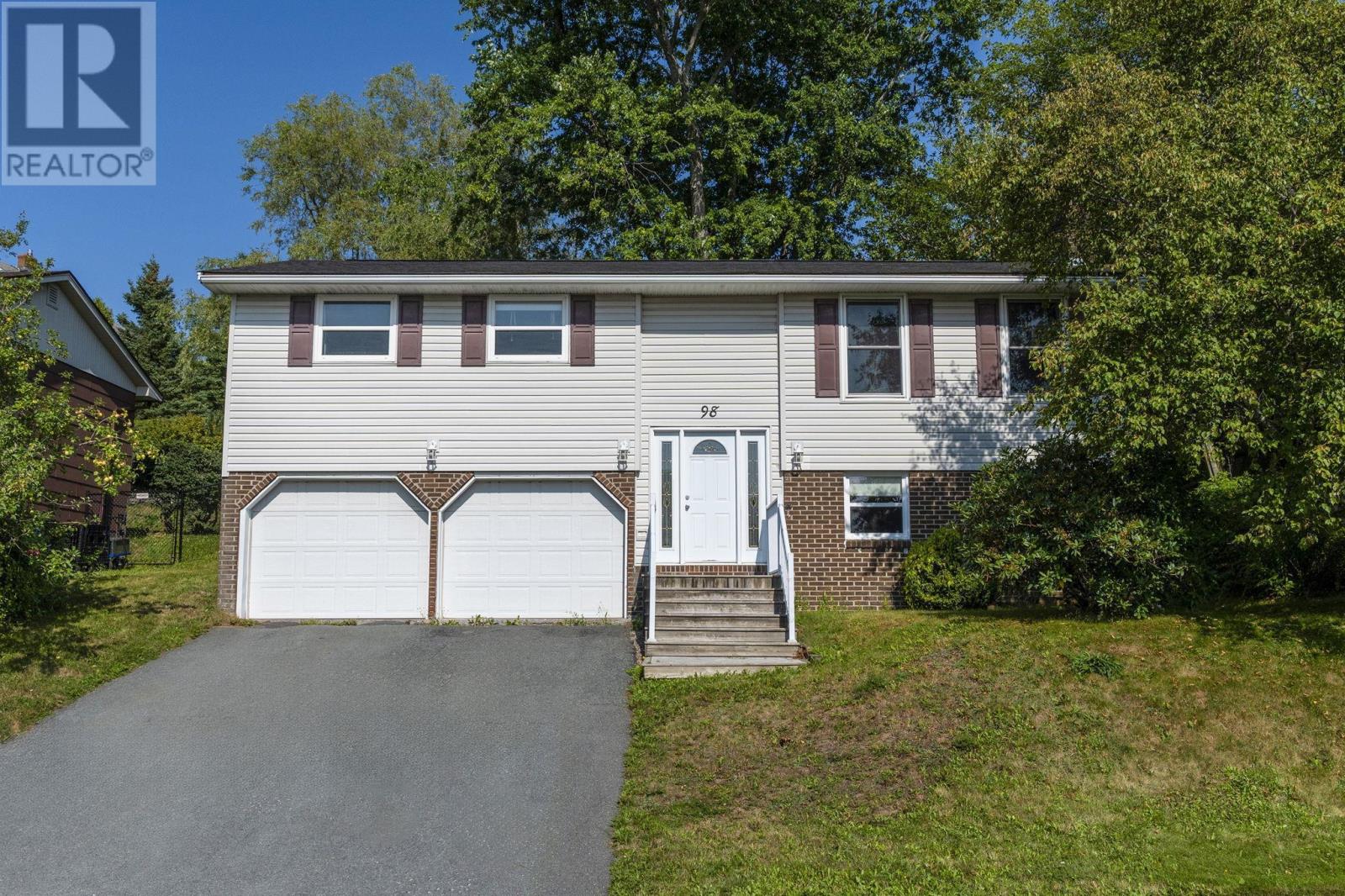 Photo 1 of 98 Collins Grove, Dartmouth NS