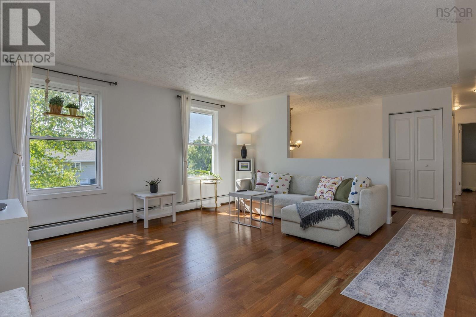 Photo 3 of 98 Collins Grove, Dartmouth NS