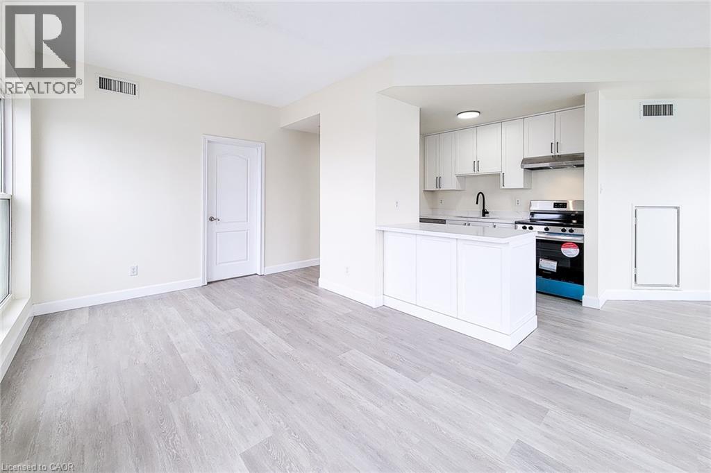 Photo 16 of 135 James Street S Unit 402, Hamilton ON