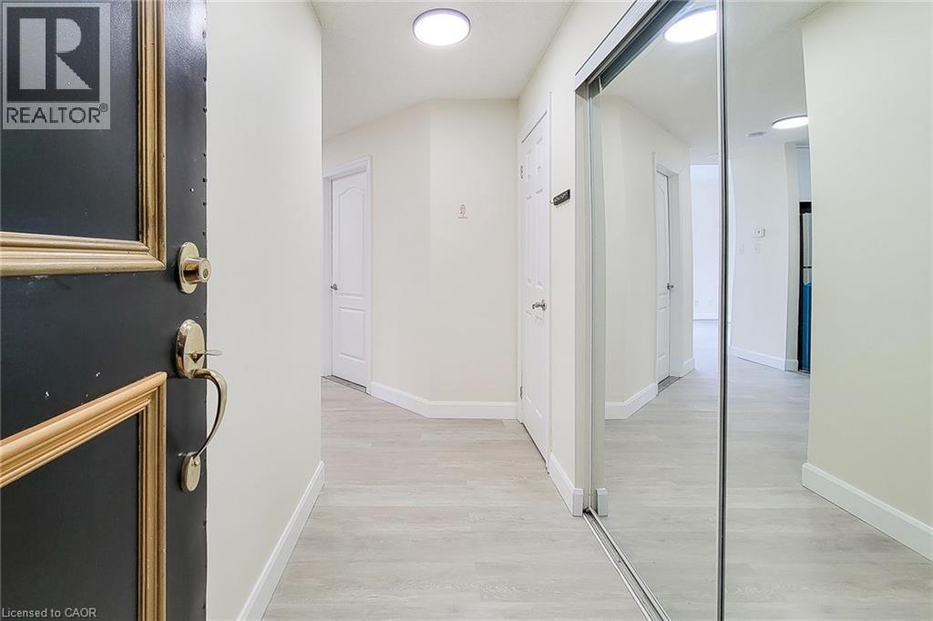 Photo 13 of 135 James Street S Unit 402, Hamilton ON