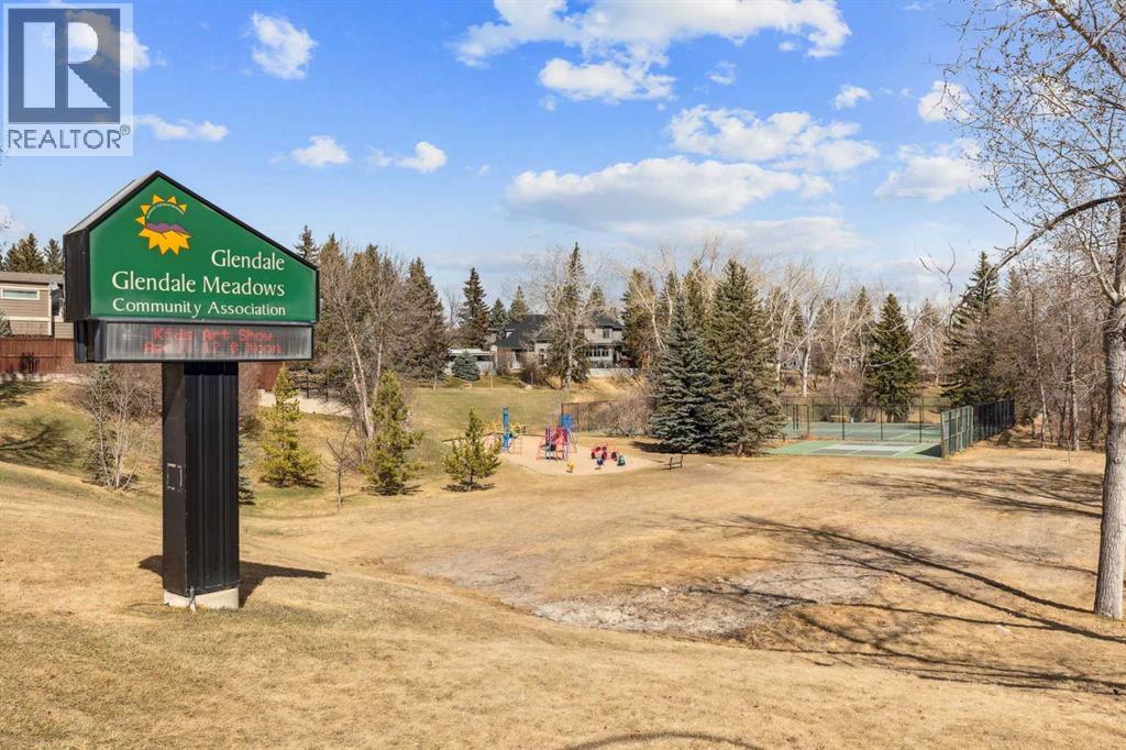 Photo 48 of 10 Glenmount Crescent Sw, Calgary AB