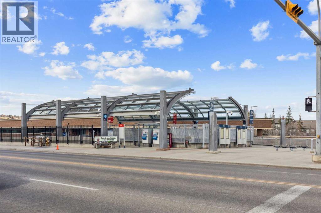 Photo 49 of 10 Glenmount Crescent Sw, Calgary AB