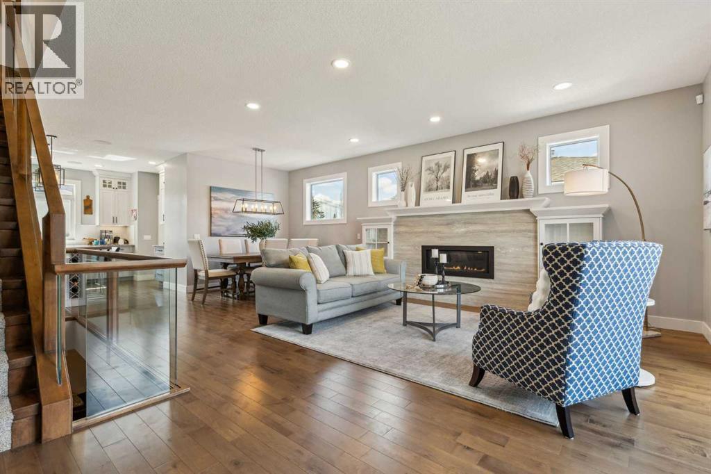 Photo 5 of 10 Glenmount Crescent Sw, Calgary AB