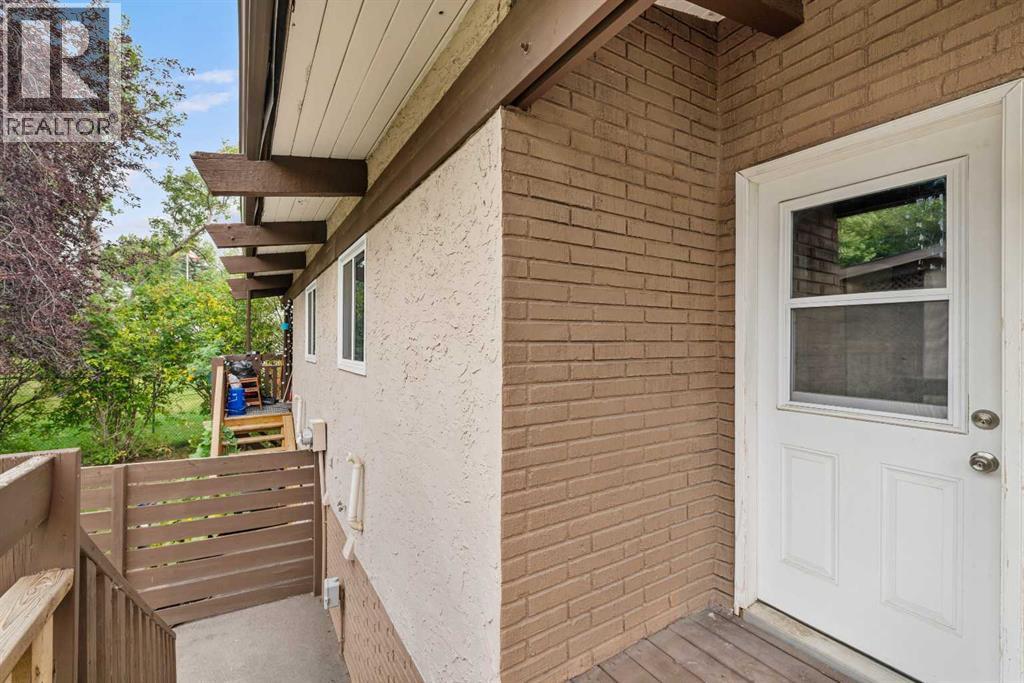 Photo 15 of 2351 50 Street Ne, Calgary AB