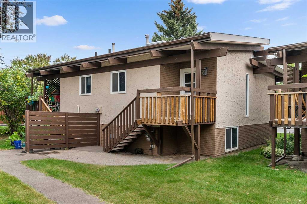 Photo 18 of 2351 50 Street Ne, Calgary AB