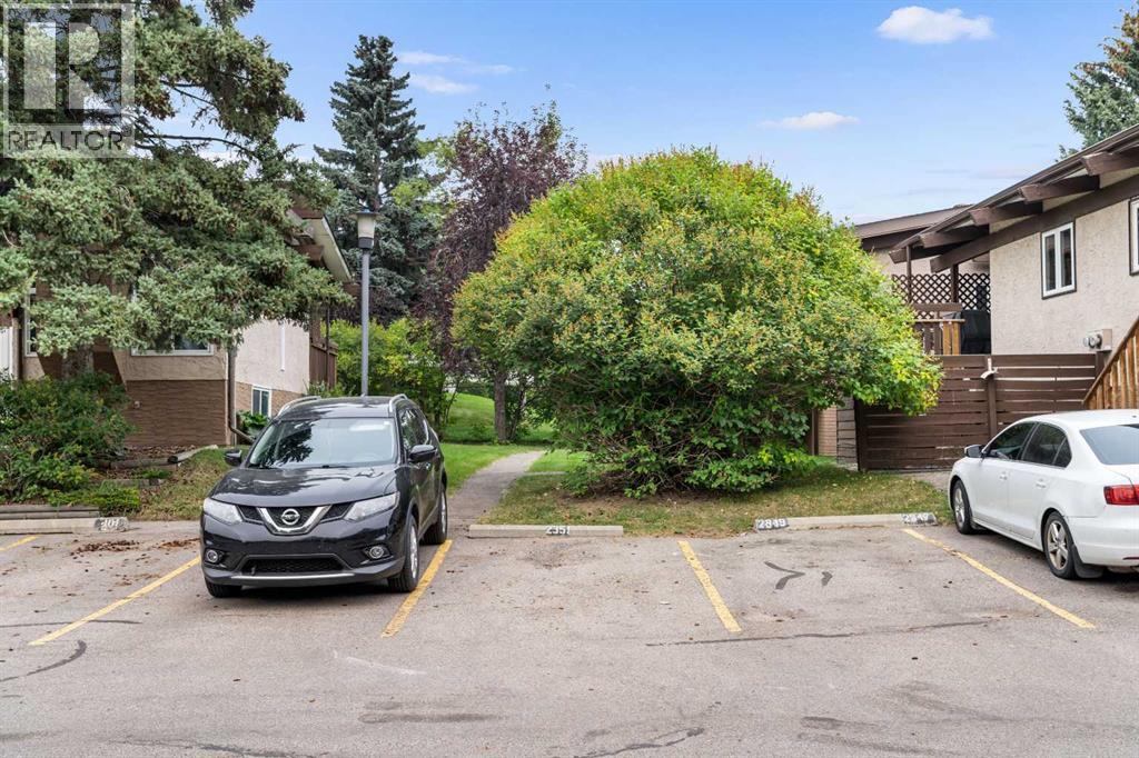 Photo 21 of 2351 50 Street Ne, Calgary AB