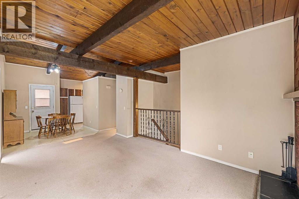 Photo 5 of 2351 50 Street Ne, Calgary AB