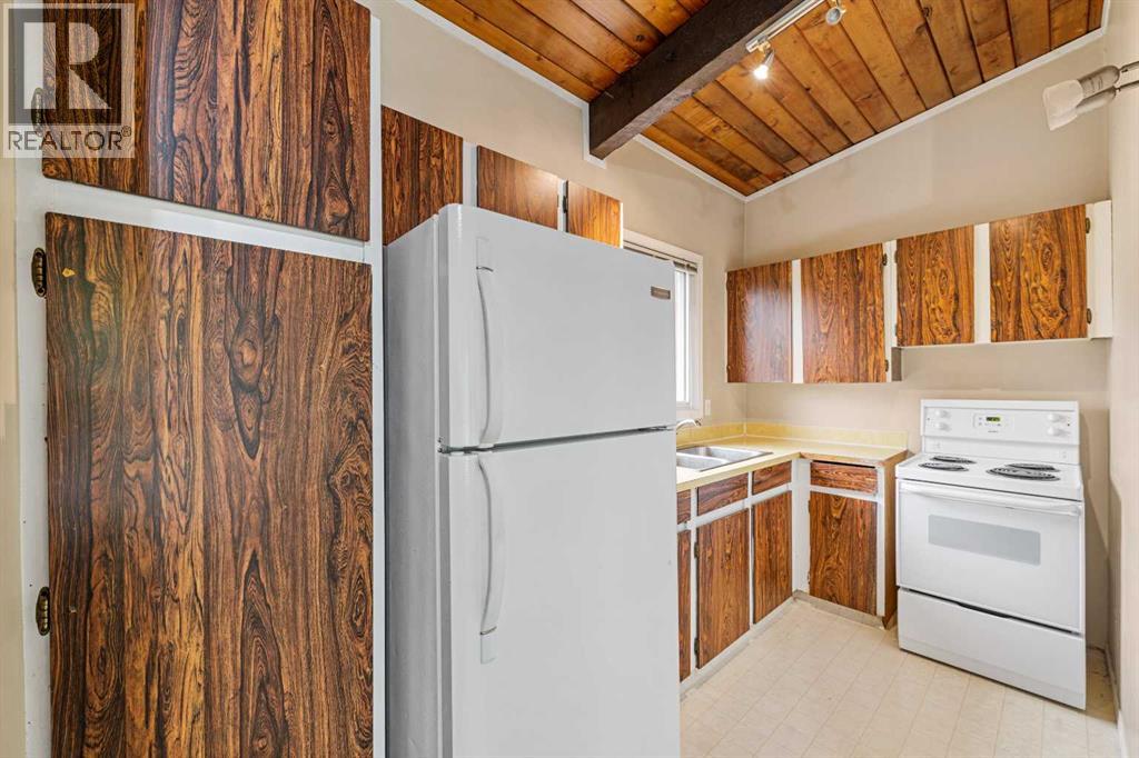 Photo 9 of 2351 50 Street Ne, Calgary AB