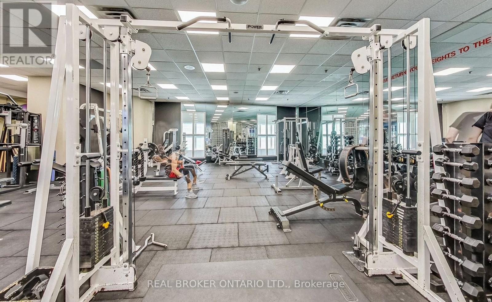 Photo 19 of 610 99 Harbour Square, Toronto ON