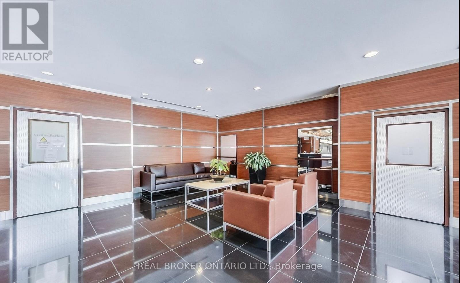 Photo 18 of 610 99 Harbour Square, Toronto ON