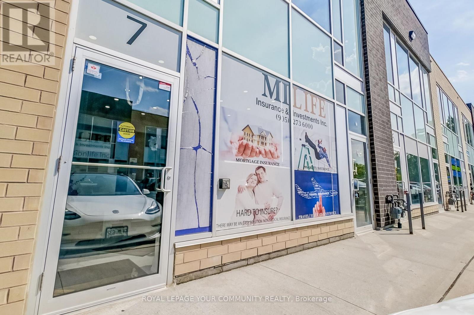 Photo 1 of East 6 1185 Queensway, Mississauga ON