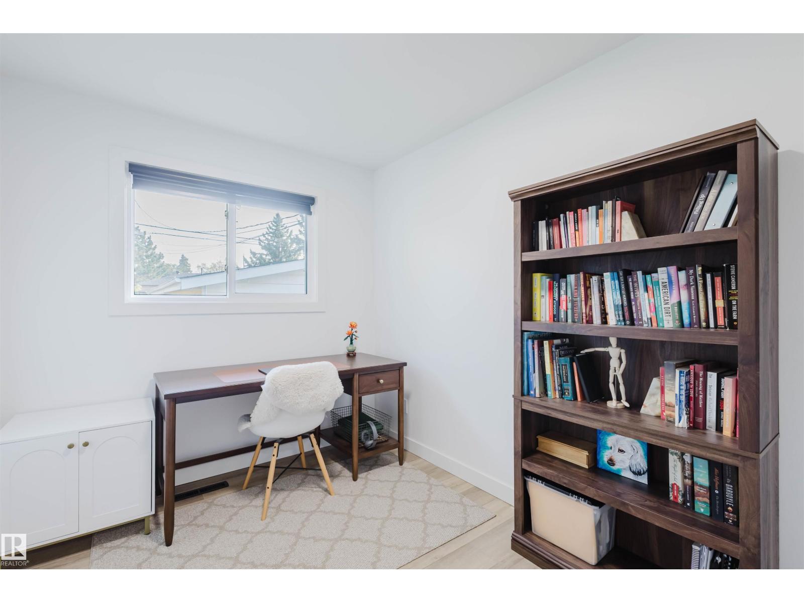 Photo 17 of 11215 41 Av Nw, Edmonton AB