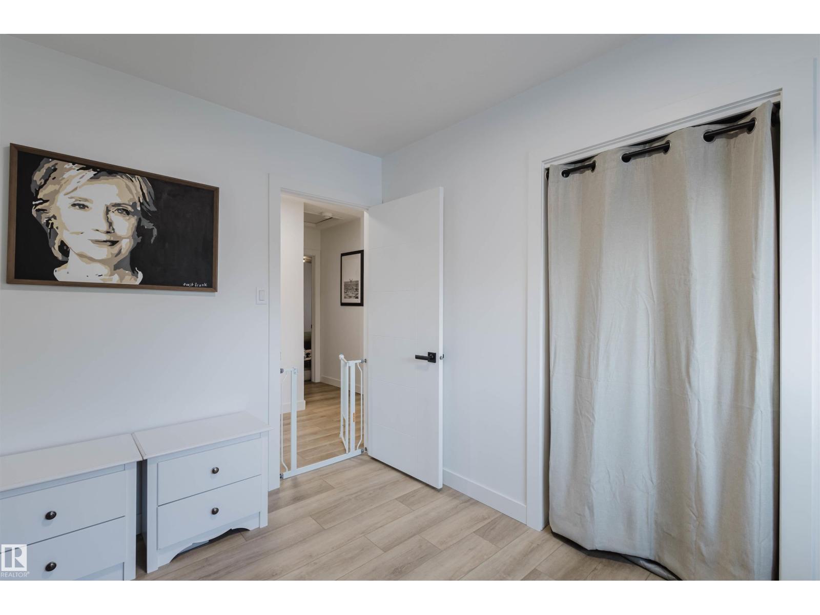 Photo 18 of 11215 41 Av Nw, Edmonton AB