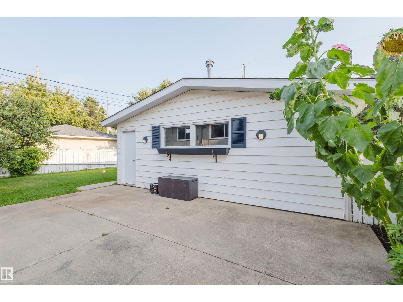 Photo 44 of 11215 41 Av Nw, Edmonton AB