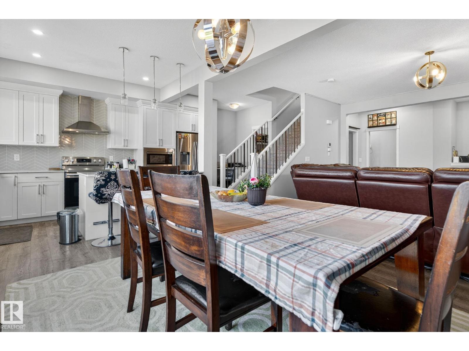 Photo 13 of 2171 51 St Sw, Edmonton AB