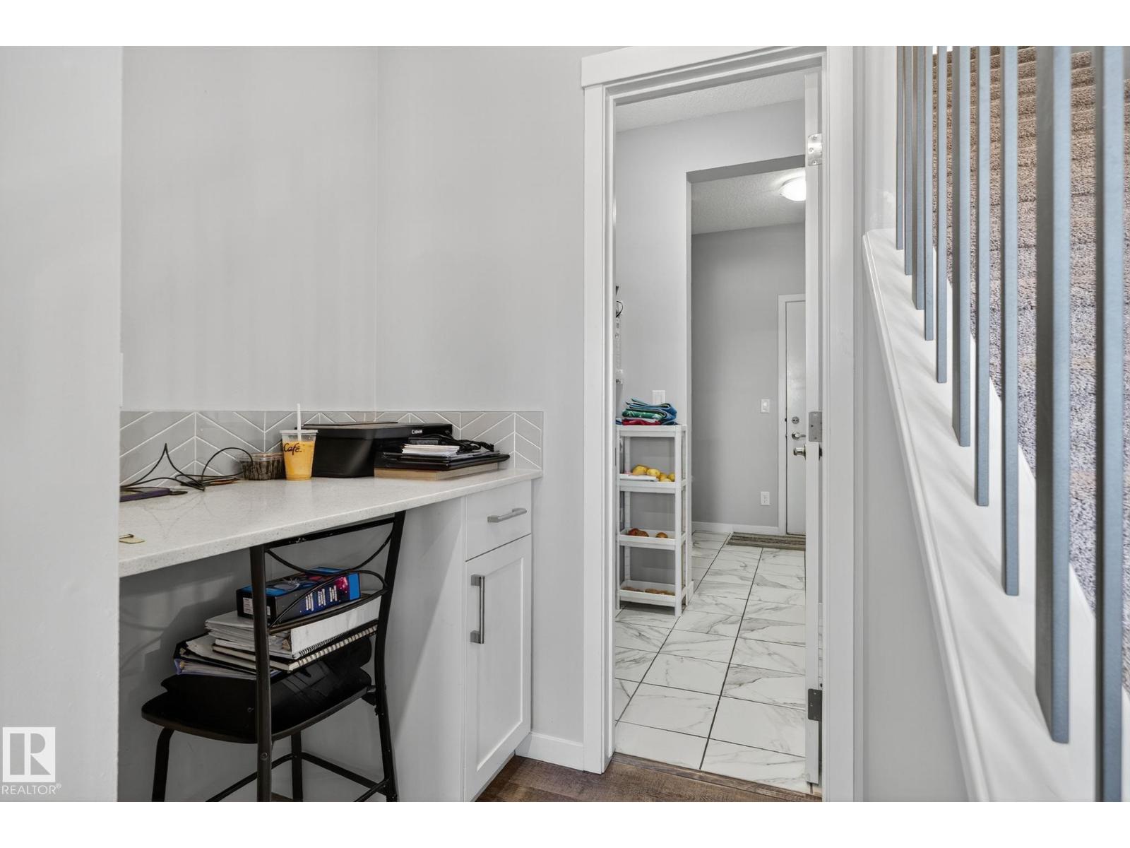 Photo 18 of 2171 51 St Sw, Edmonton AB
