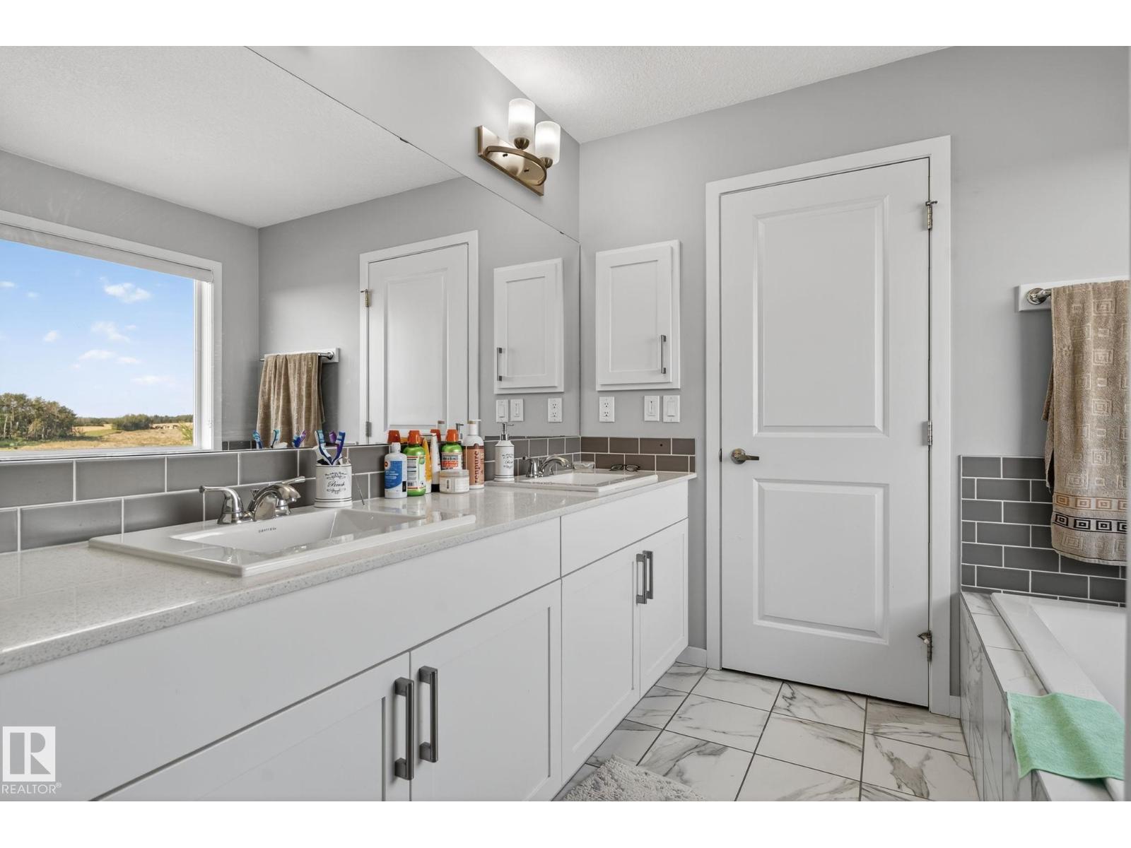 Photo 33 of 2171 51 St Sw, Edmonton AB