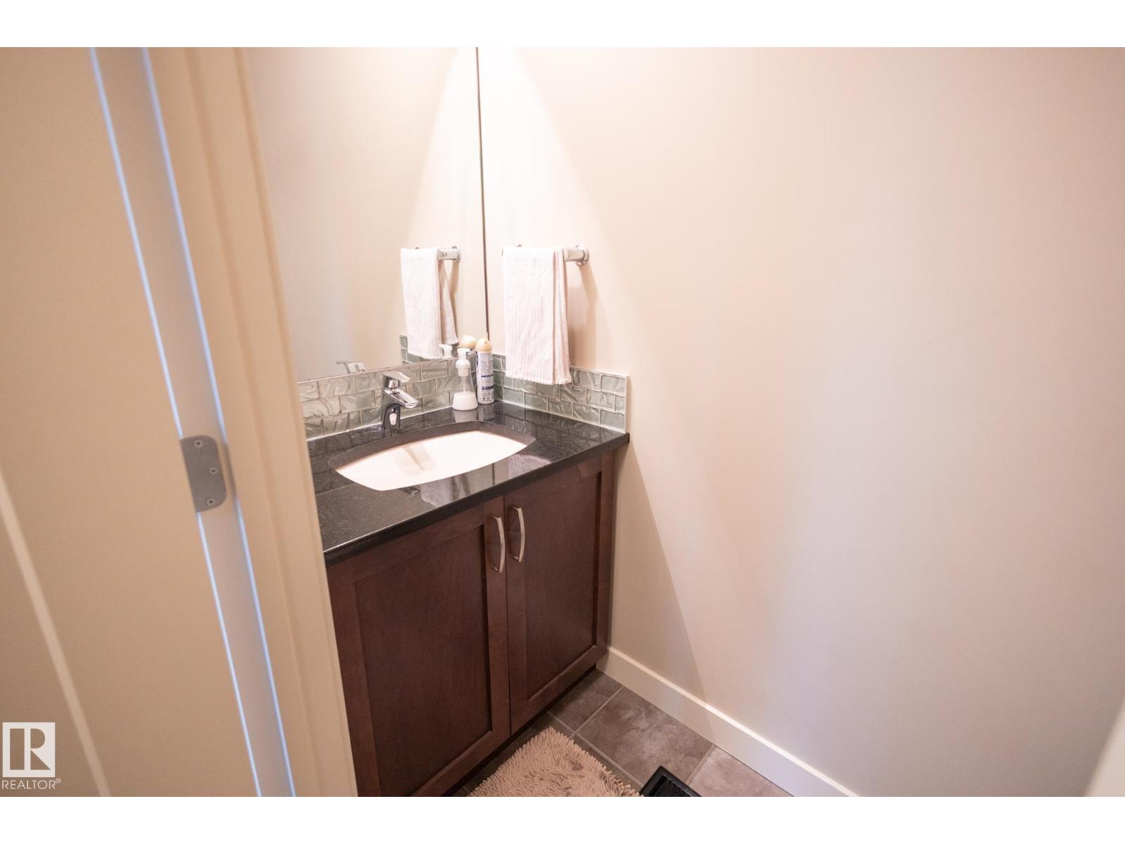 Photo 11 of 2379 Glenridding Bv Sw, Edmonton AB