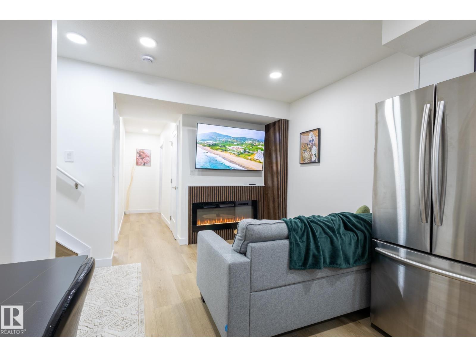 Photo 36 of 2379 Glenridding Bv Sw, Edmonton AB