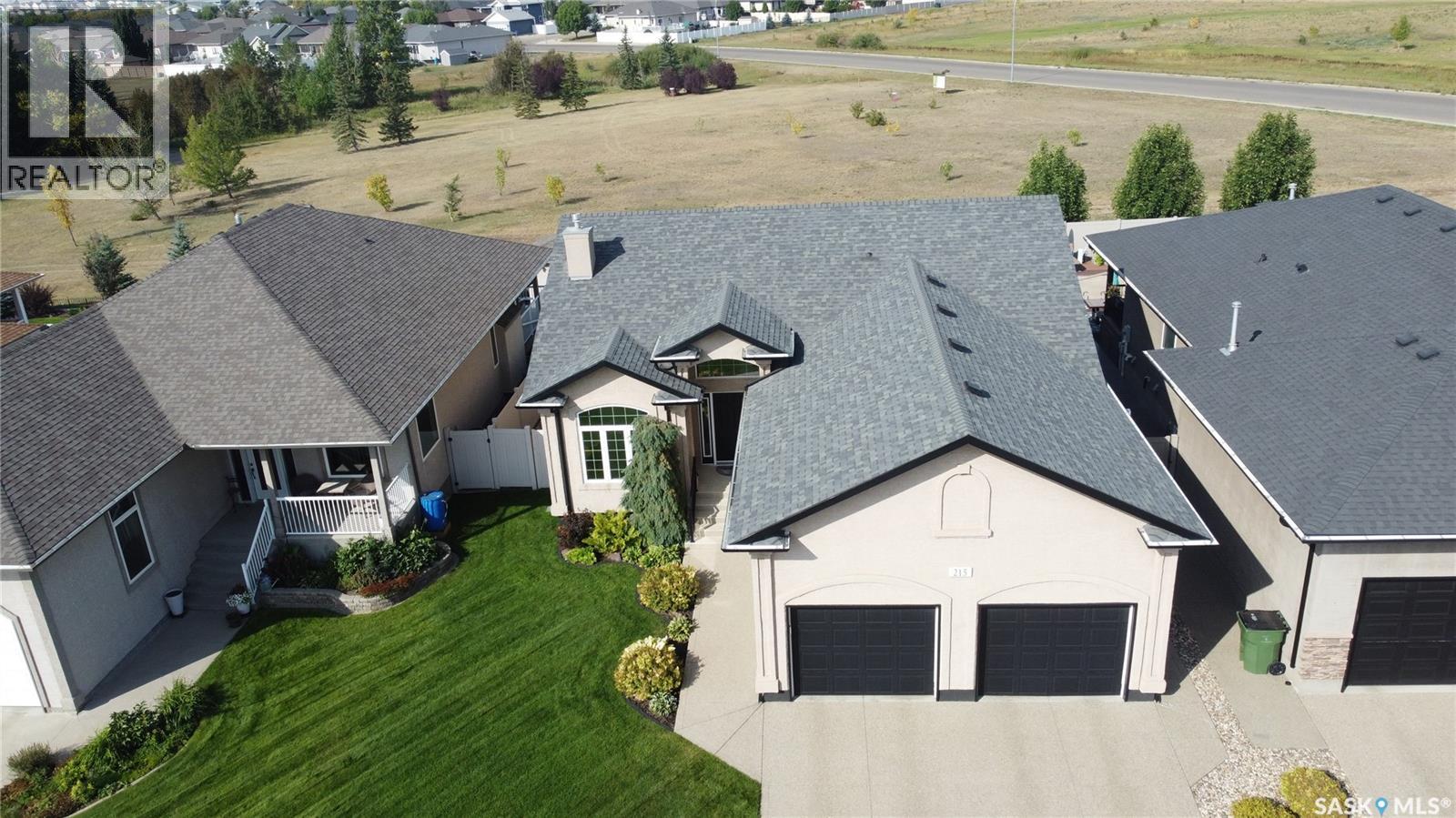 Photo 2 of 215 Calypso Drive, Moose Jaw SK
