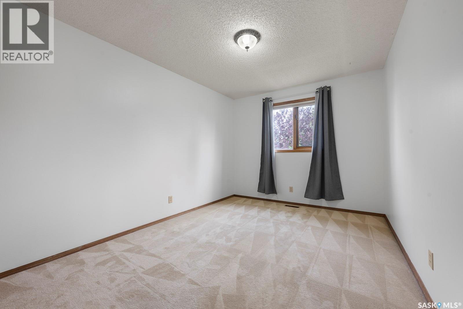 Photo 13 of 2923 Neff Road E, Regina SK