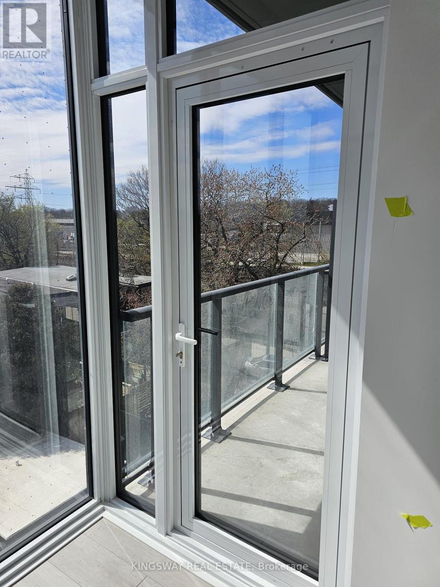Photo 14 of 307 500 Dupont Street, Toronto ON