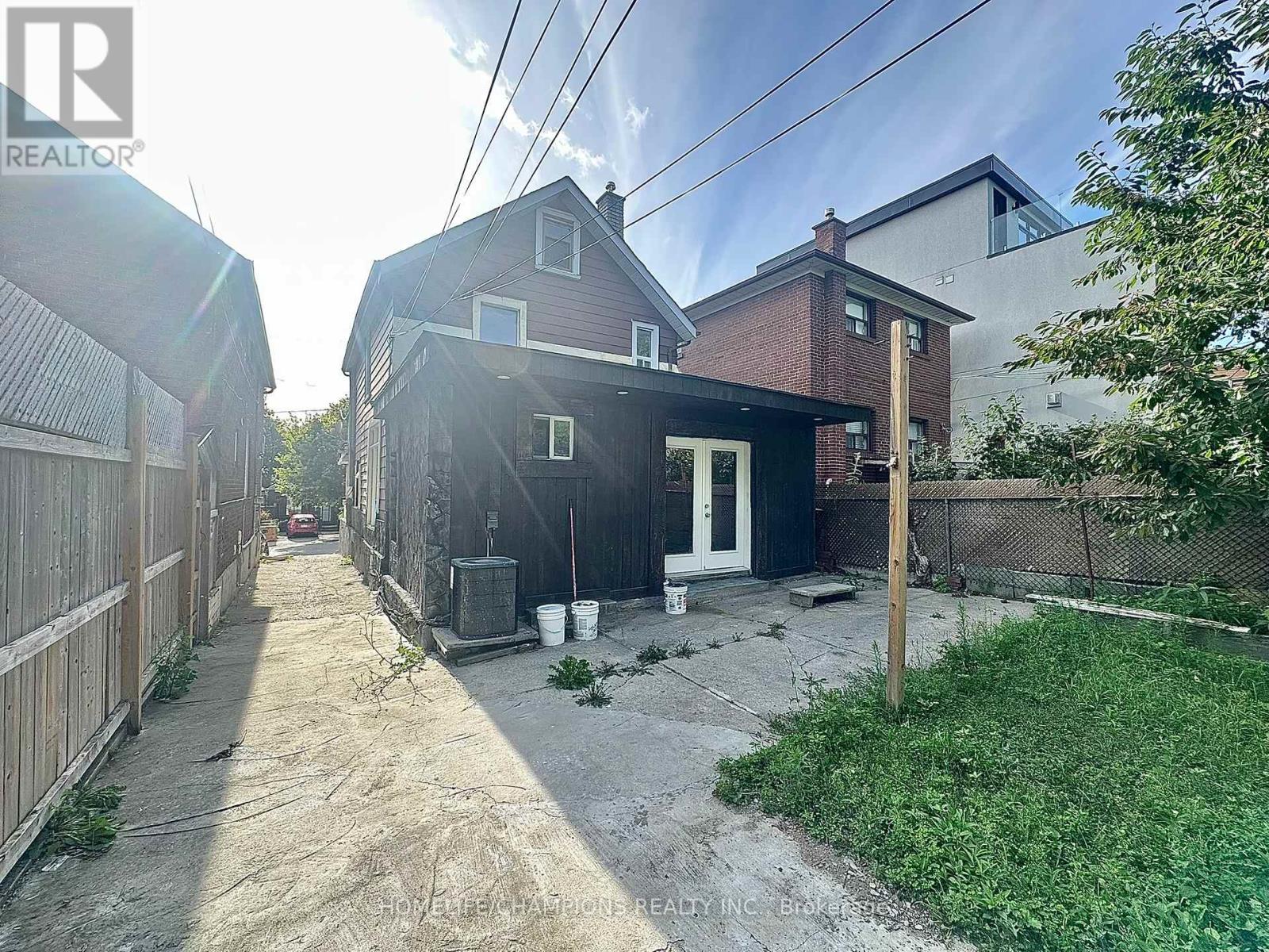 Photo 2 of 181 Cedric Avenue, Toronto ON