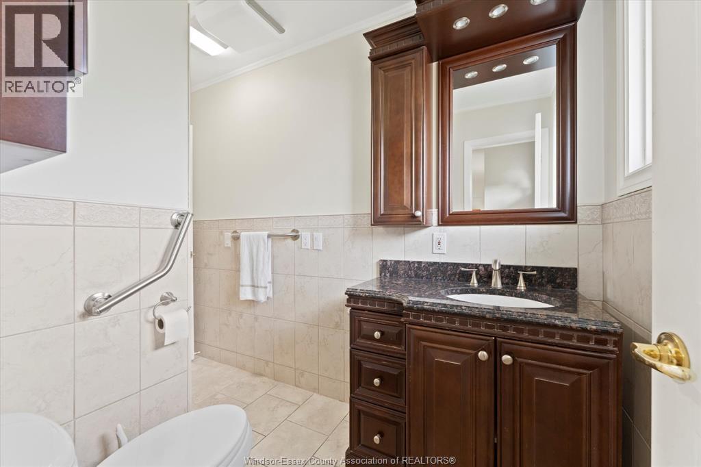 Photo 19 of 2663 Armstrong, Windsor ON
