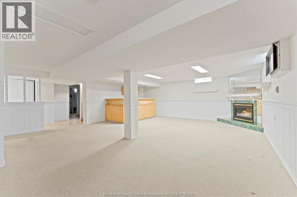 Photo 21 of 2663 Armstrong, Windsor ON