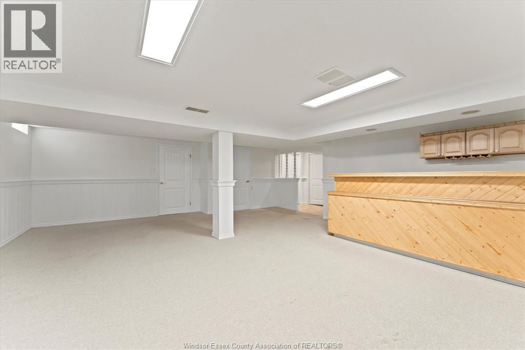 Photo 22 of 2663 Armstrong, Windsor ON