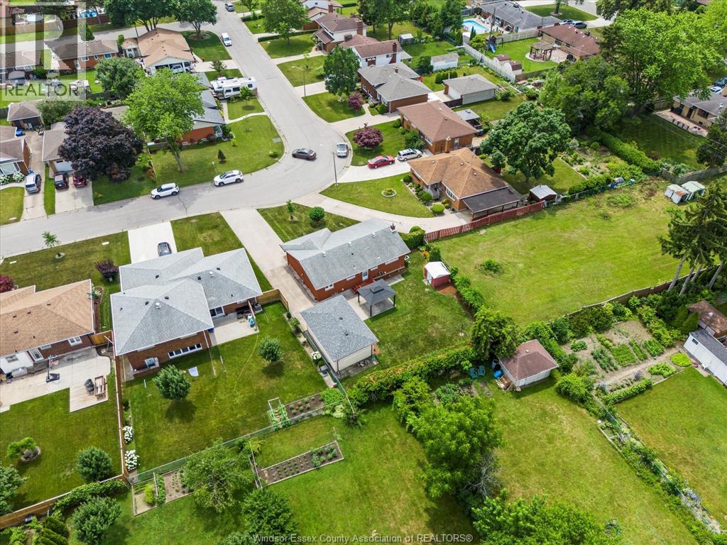 Photo 47 of 2663 Armstrong, Windsor ON
