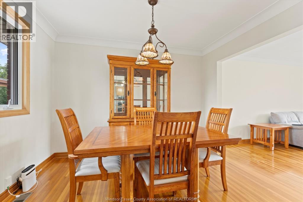 Photo 9 of 2663 Armstrong, Windsor ON