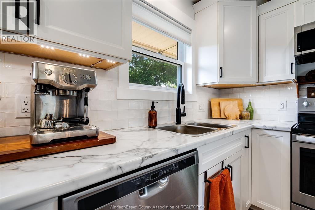Photo 10 of 43 Danforth Ave, Leamington ON