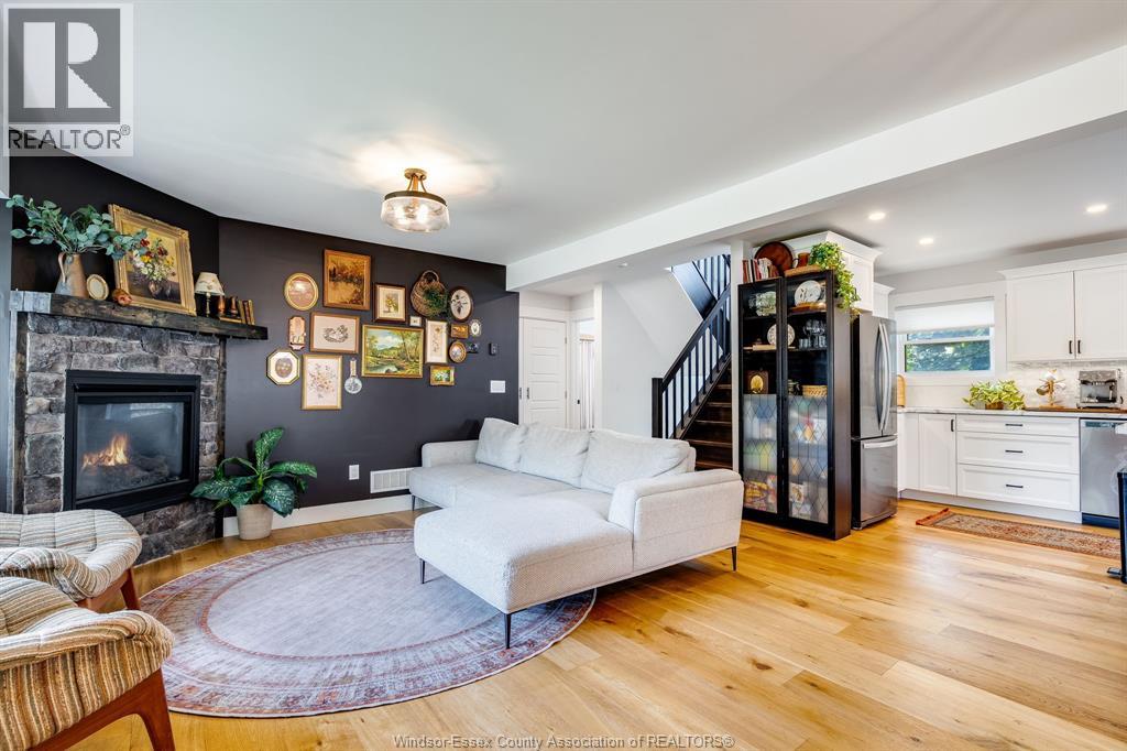 Photo 2 of 43 Danforth Ave, Leamington ON