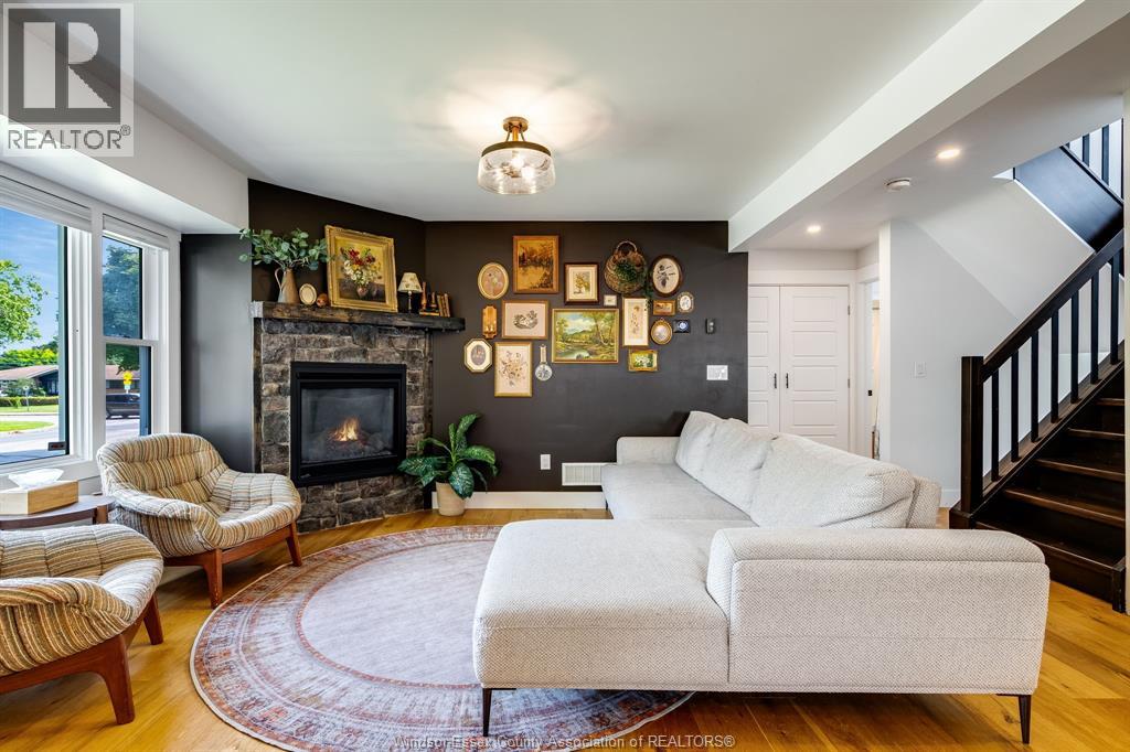 Photo 3 of 43 Danforth Ave, Leamington ON