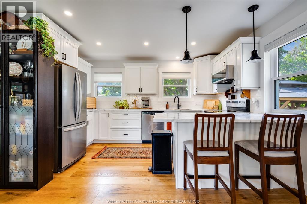 Photo 7 of 43 Danforth Ave, Leamington ON