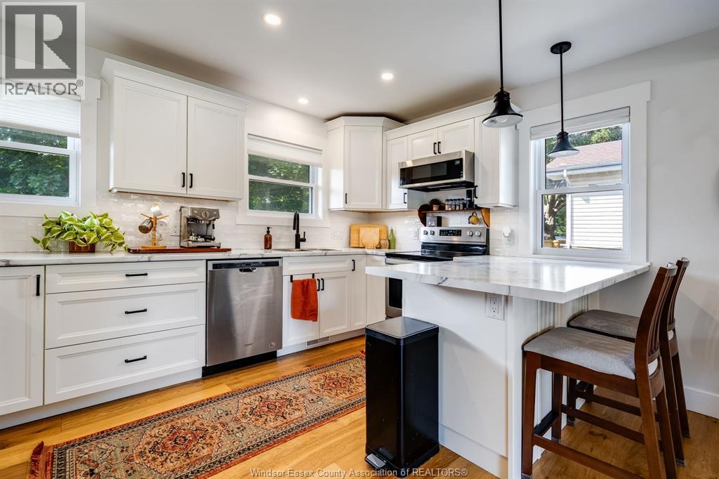 Photo 8 of 43 Danforth Ave, Leamington ON
