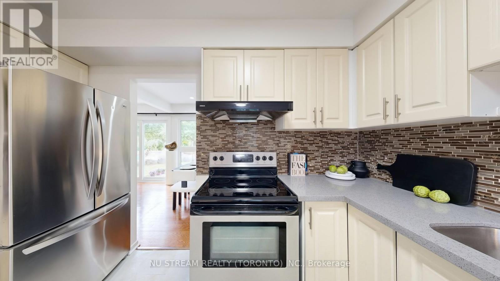 Photo 19 of 36 Marrakesh Drive, Toronto ON