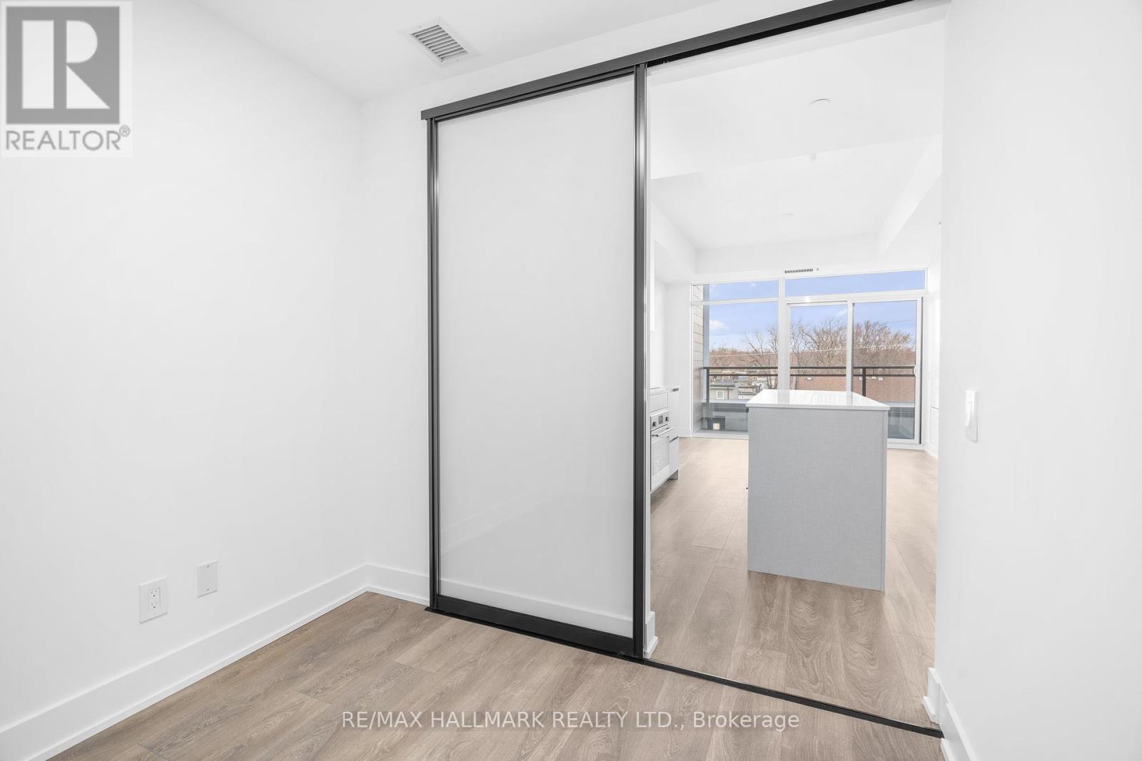 Photo 16 of 405 1285 Queen Street E, Toronto ON