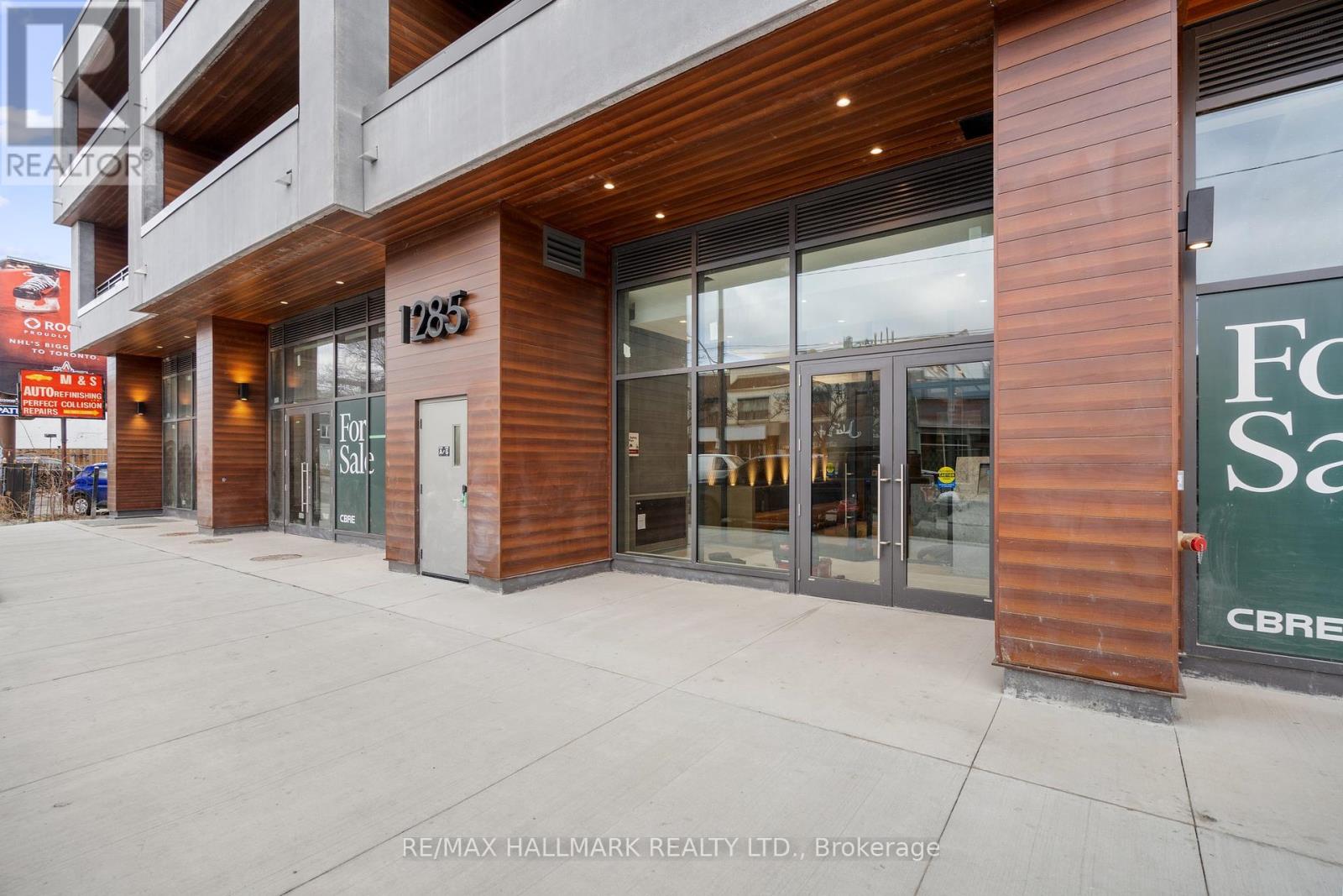 Photo 3 of 405 1285 Queen Street E, Toronto ON