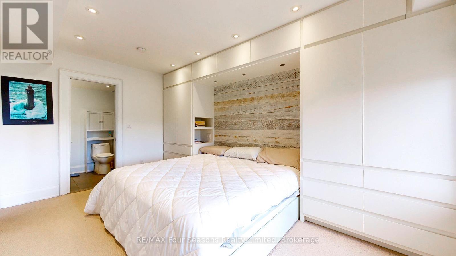 Photo 14 of 203 6 Anchorage Crescent, Collingwood ON