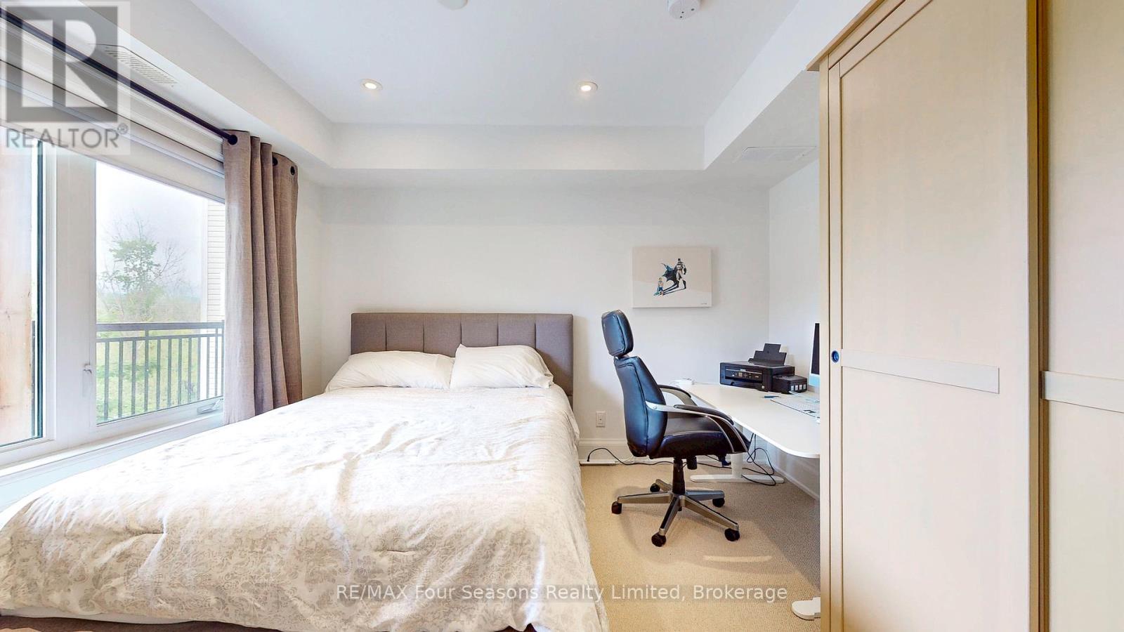 Photo 17 of 203 6 Anchorage Crescent, Collingwood ON
