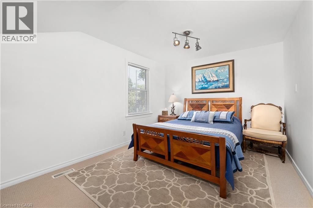 Photo 15 of 46 Newton Avenue, Hamilton ON